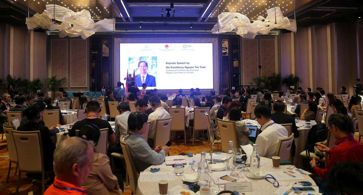 Hội nghị Xúc tiến đầu tư Khánh Hòa - Singapore năm 2025 mở nhiều cơ hội hợp tác phát triển kinh tế tài chính. Ảnh: Khánh Hòa